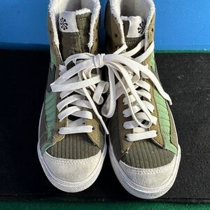 Nike Air Force 1 High Top Youth Size 5.5 Oil Green Sneakers Boys Girls